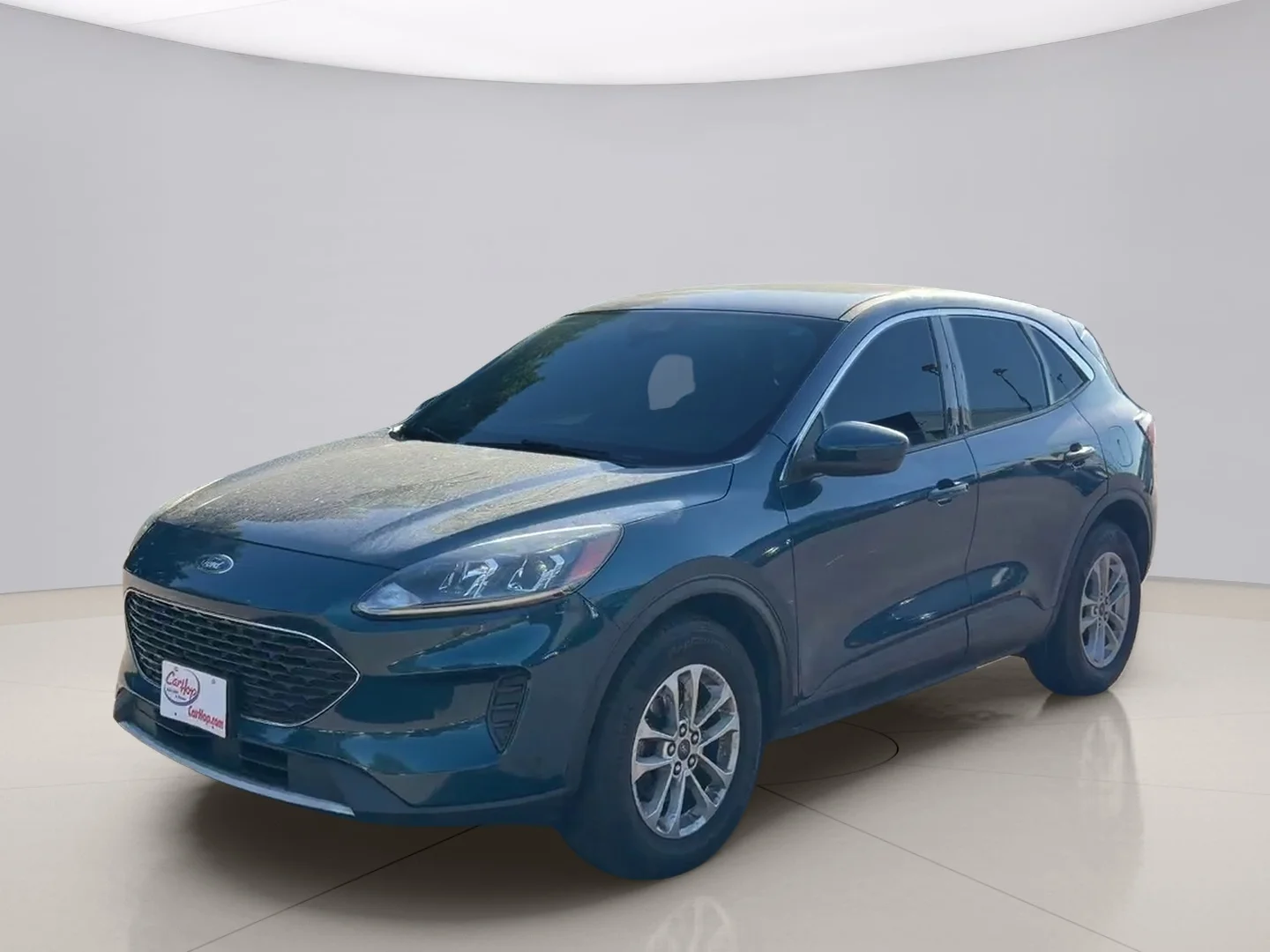 Used 2020 Green Ford SE image 1