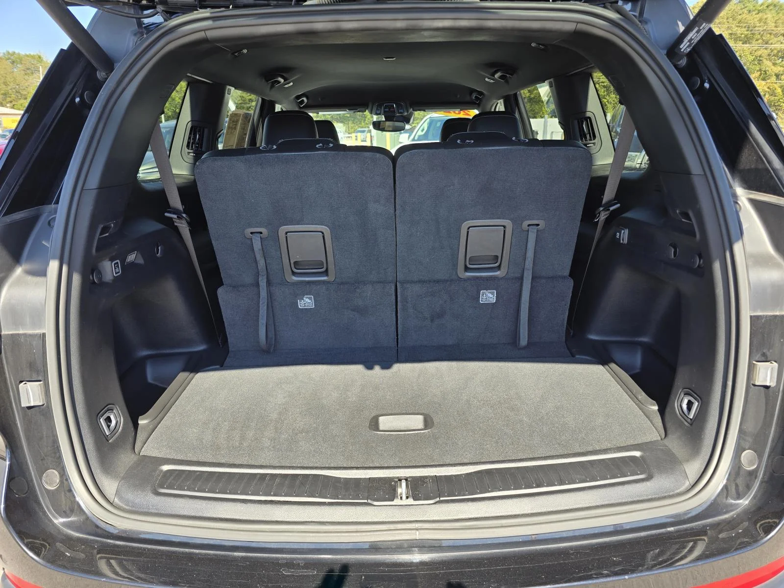 Used 2024 Black Jeep Limited 4x4 image 19
