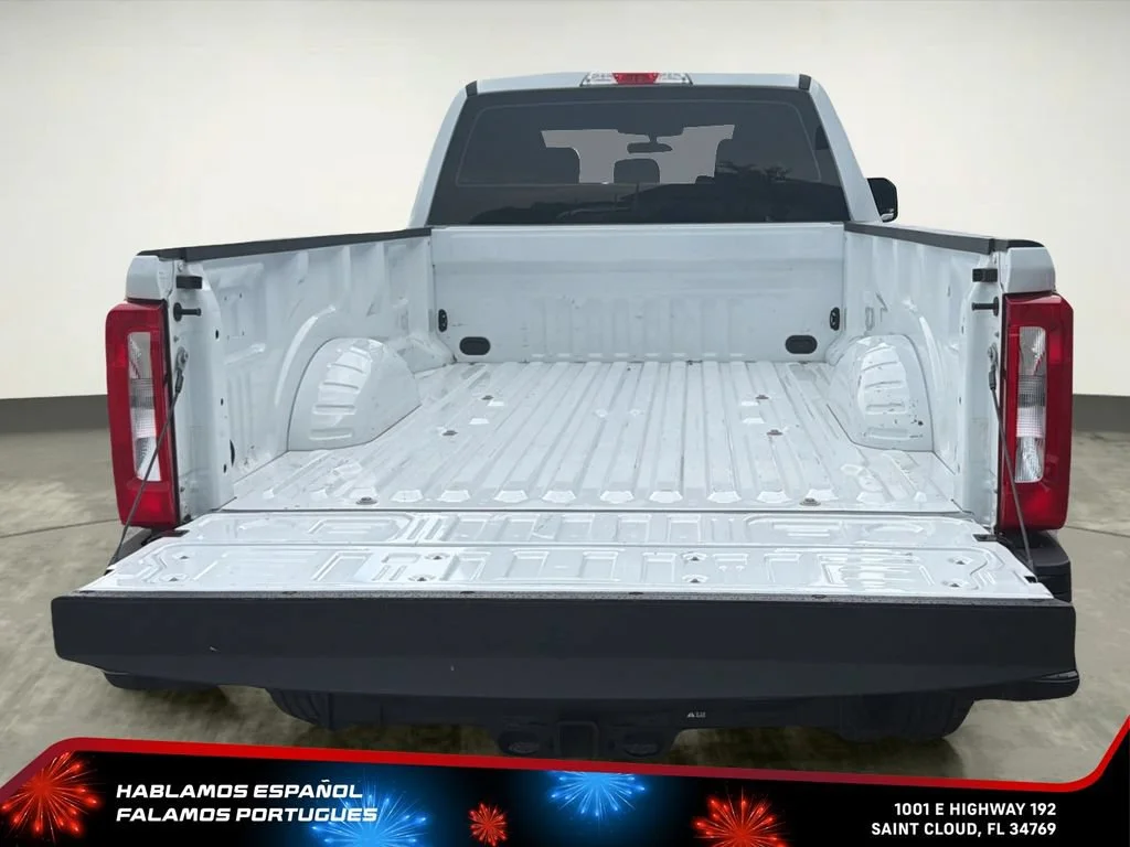 Used 2025 White Ford XL image 27