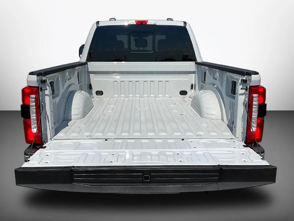 New 2026 Avalanche Ford F-250® Lariat® image 17