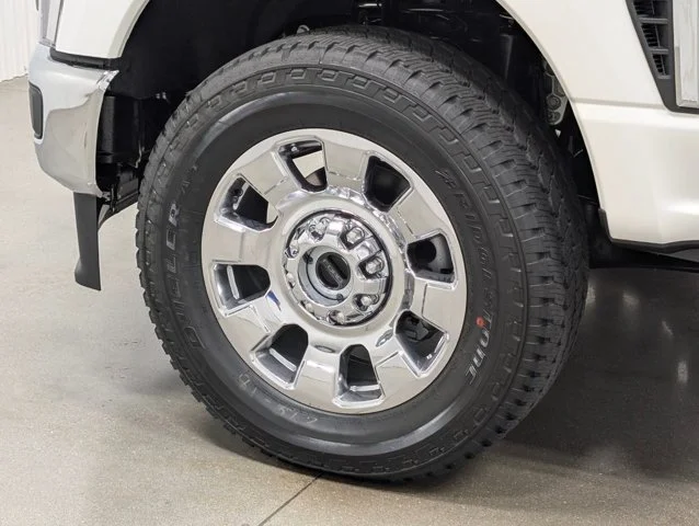 New 2026 Star White Metallic Tri-Coat Ford F-250® King Ranch® image 43