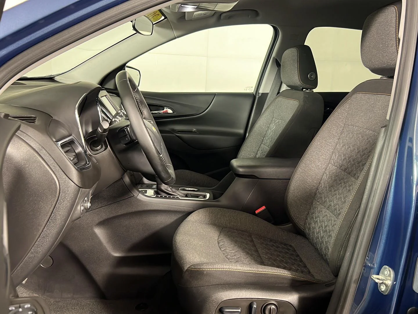 Used 2024 Lakeshore Blue Metallic Chevrolet LT image 11