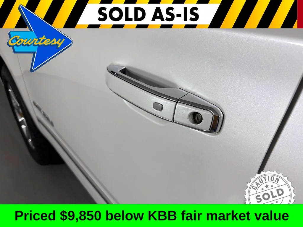 Used 2019 White GMC Denali image 12