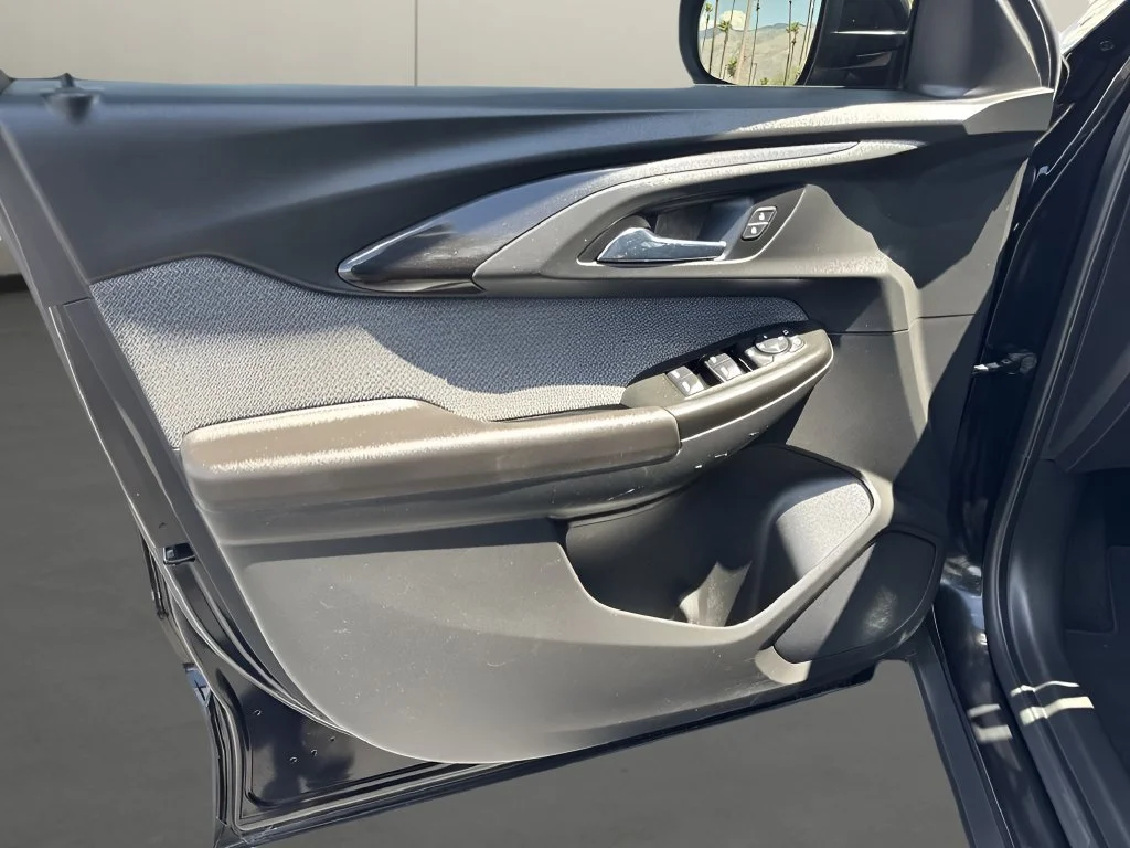 Used 2021 MOSAIC BLACK METALLIC Chevrolet LT image 22