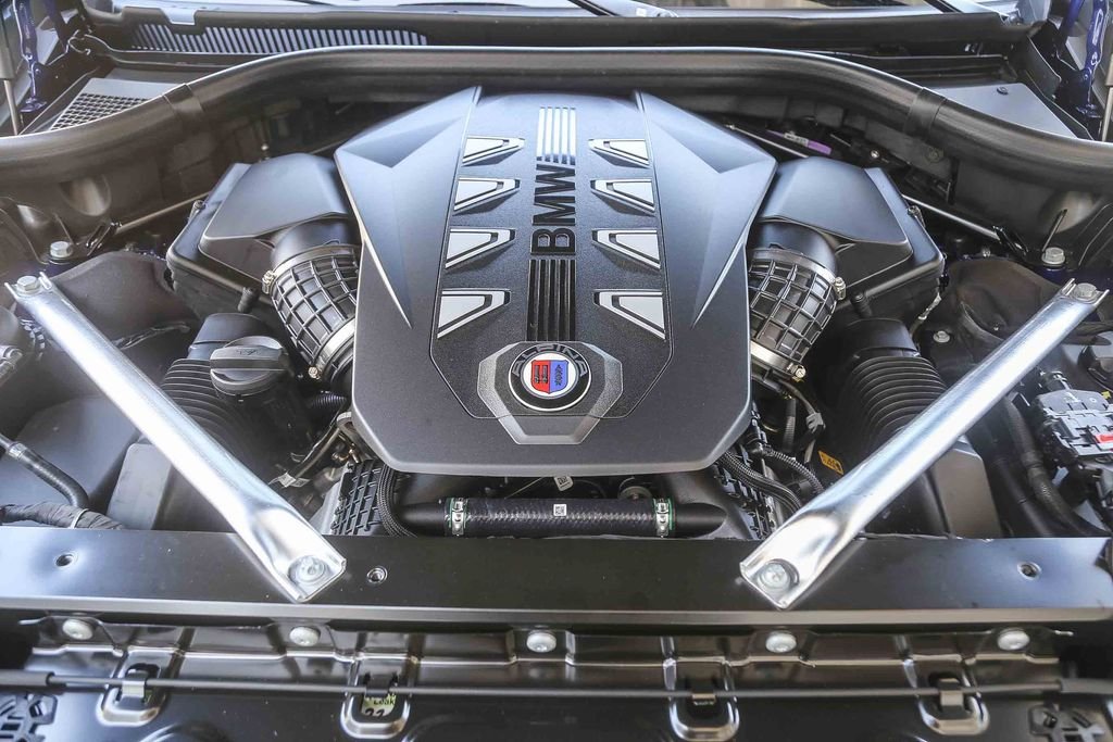 New 2026 Interlagos Blue Metallic BMW ALPINA XB7 image 25