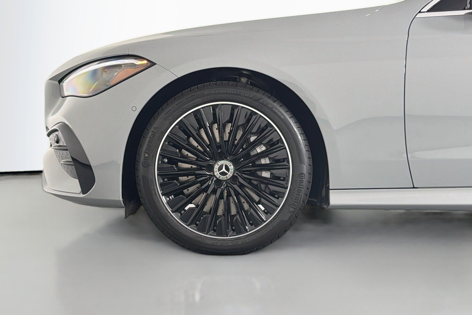 New 2026 MANUFAKTUR Alpine Grey Metallic Mercedes-Benz CLE 450 4MATIC® Cabriolet image 9