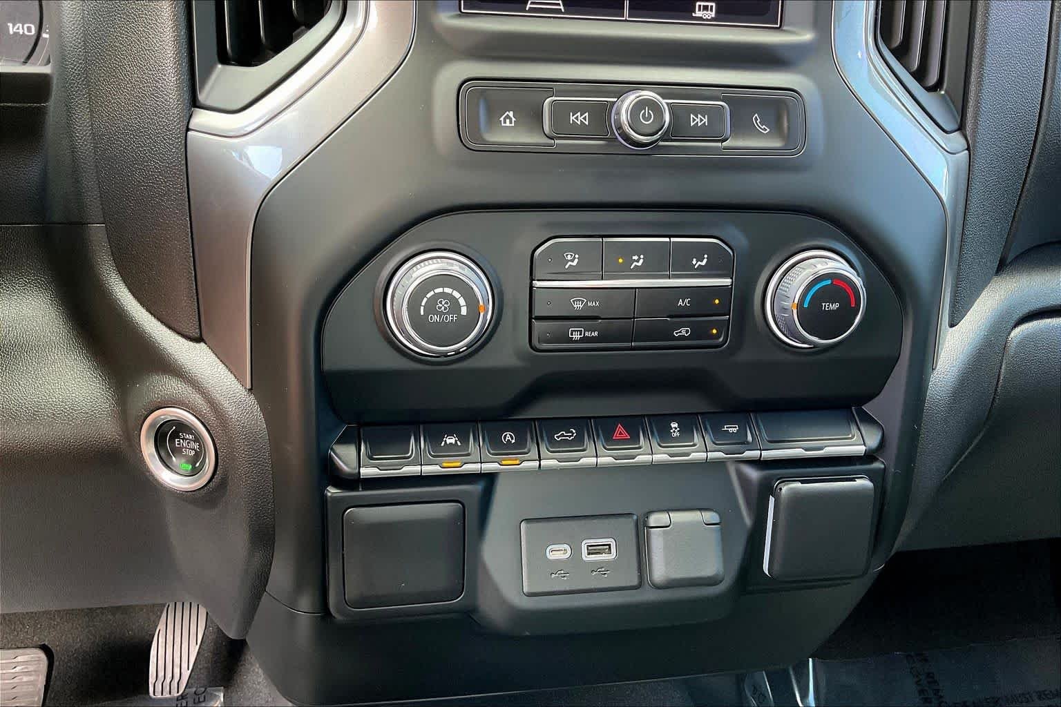 2023 Chevrolet Silverado 1500 Custom - Photo 31