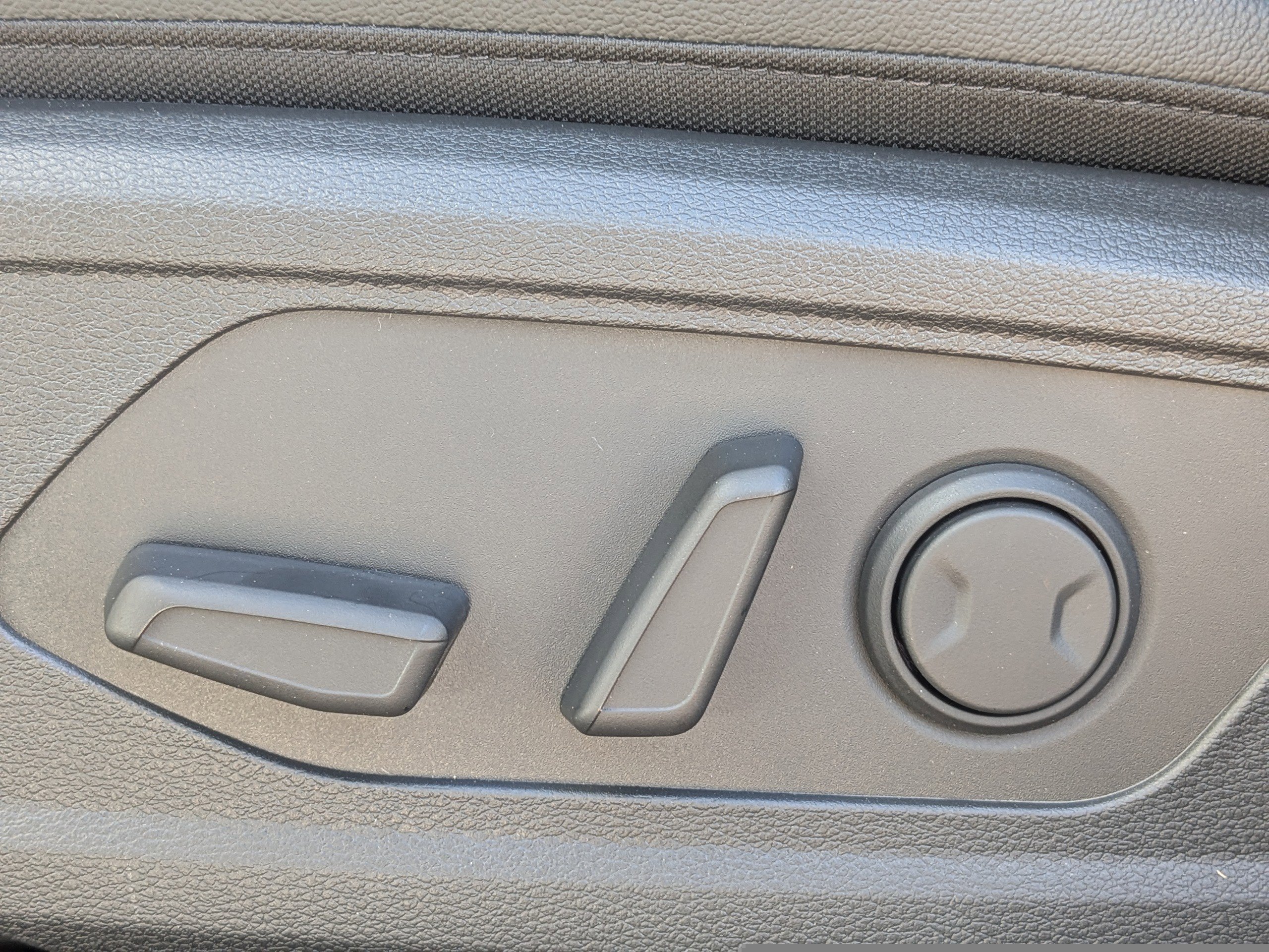 New 2026 Glacial White Pearl Kia SX Prestige image 26
