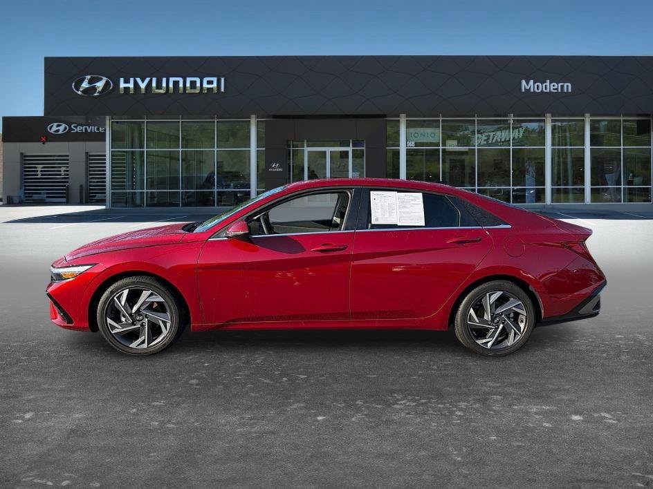 Used 2025 Ultimate Red Hyundai Limited image 6