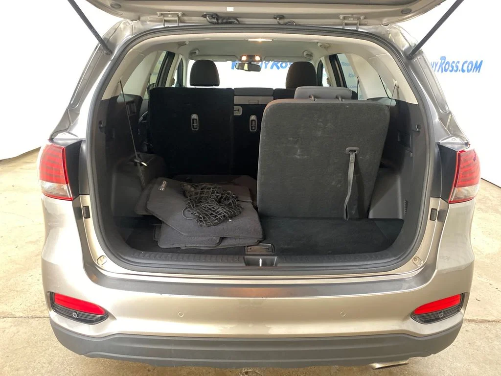Used 2019 Silver Kia LX image 16