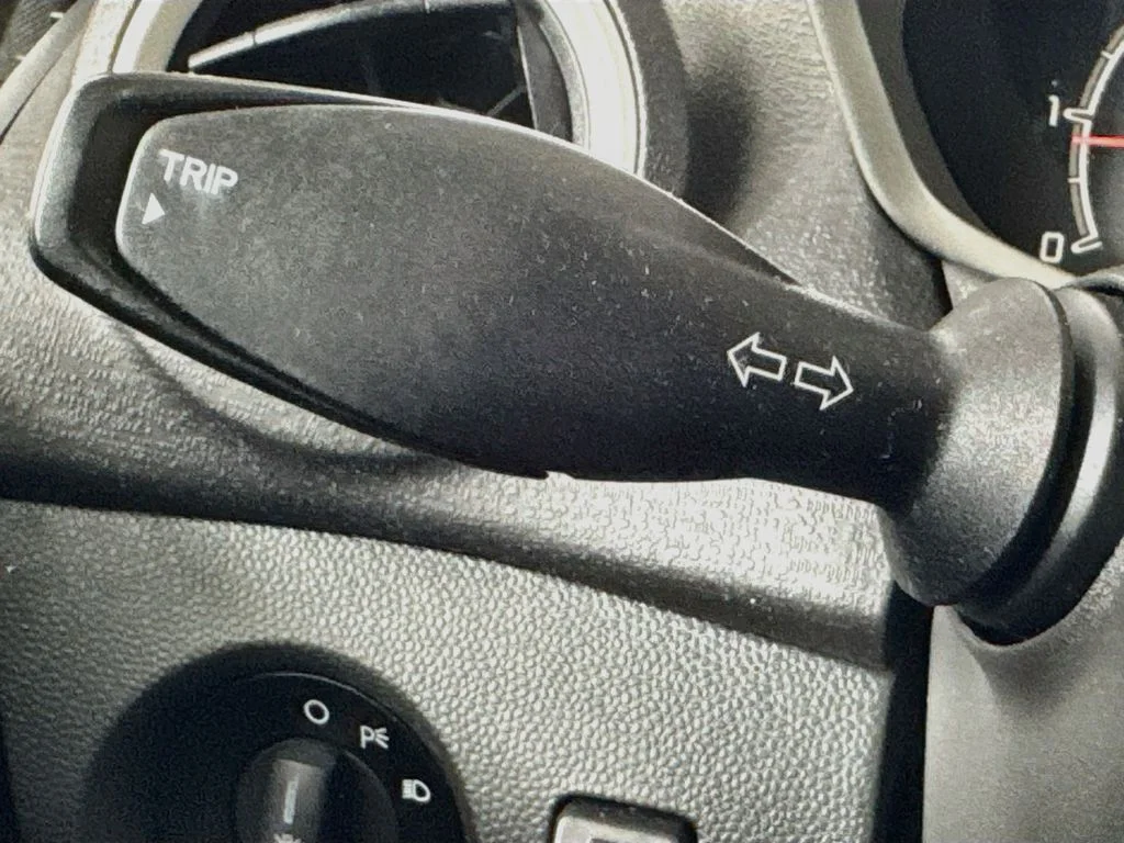 Used 2013 Silver Ford SE image 12