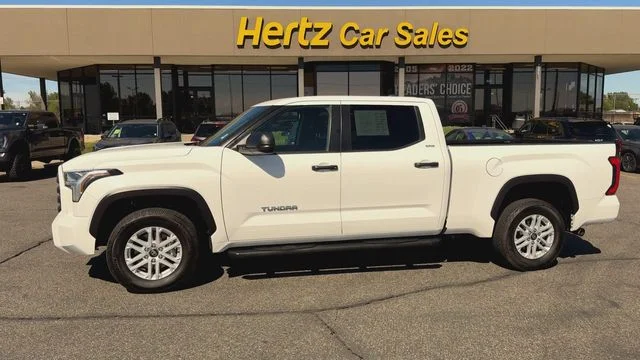 Used 2025 White Toyota SR5 image 5
