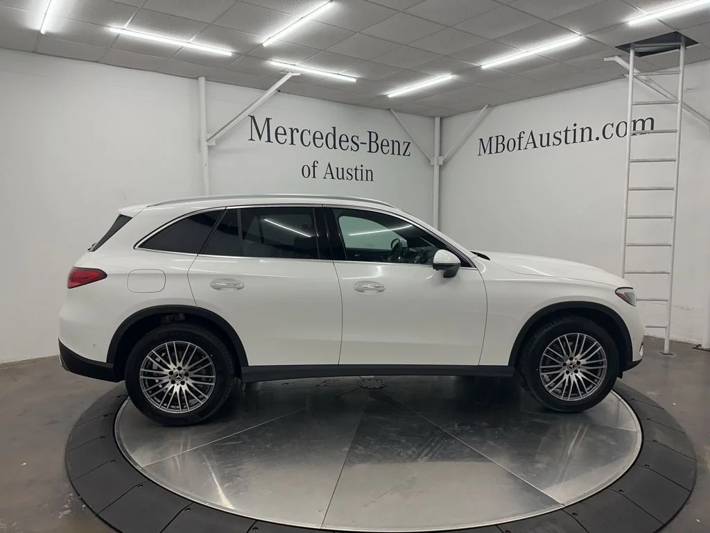 Used 2026 White Mercedes-Benz GLC 300 image 8