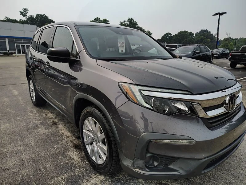 Used 2019  Honda LX image 3