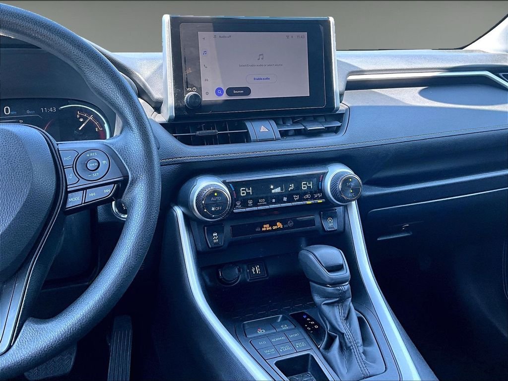 Used 2025 White Toyota XLE image 18