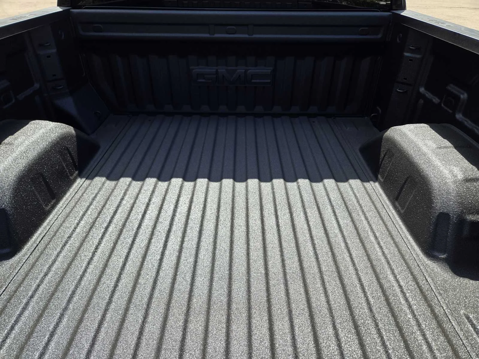 2026 GMC Sierra 1500 SLT - Photo 20