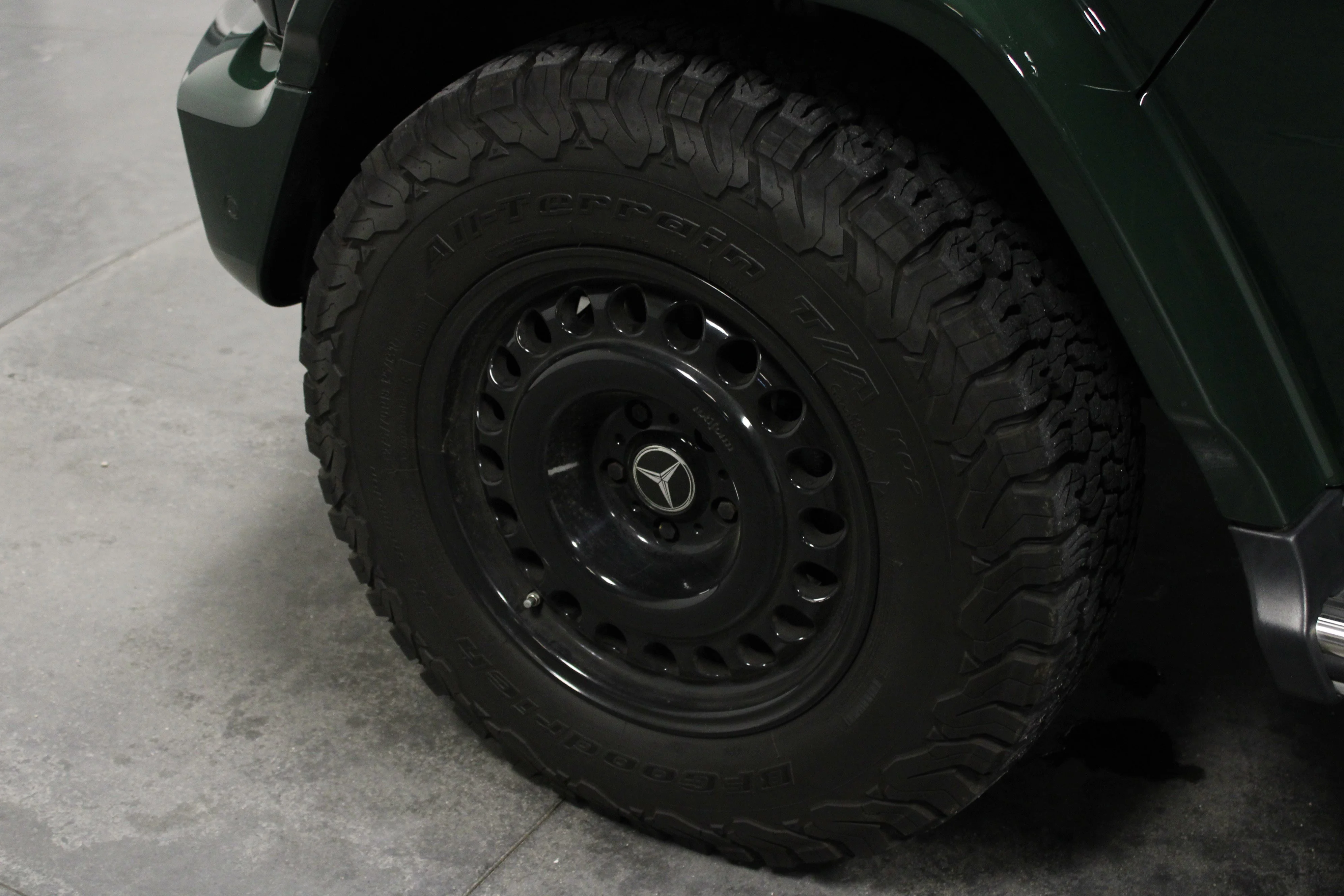 Used 2023 MANUFAKTUR Deep Green Mercedes-Benz G 550 image 10