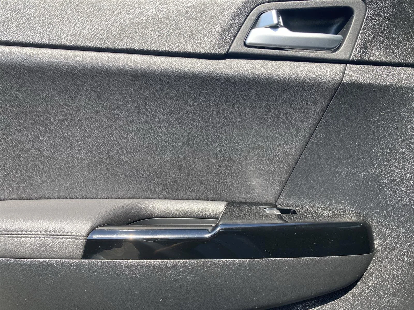 Used 2022 Sparkling Silver Kia SX Turbo image 29