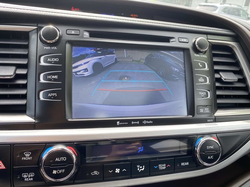 Used 2017 White Toyota XLE image 15