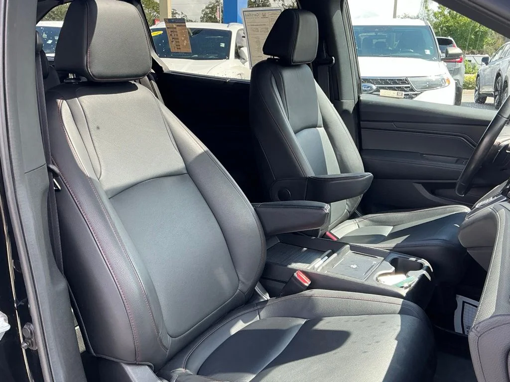 Used 2025  Honda Sport-L image 17