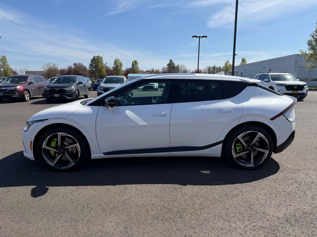 Used 2024 Snow White Pearl Kia GT image 4