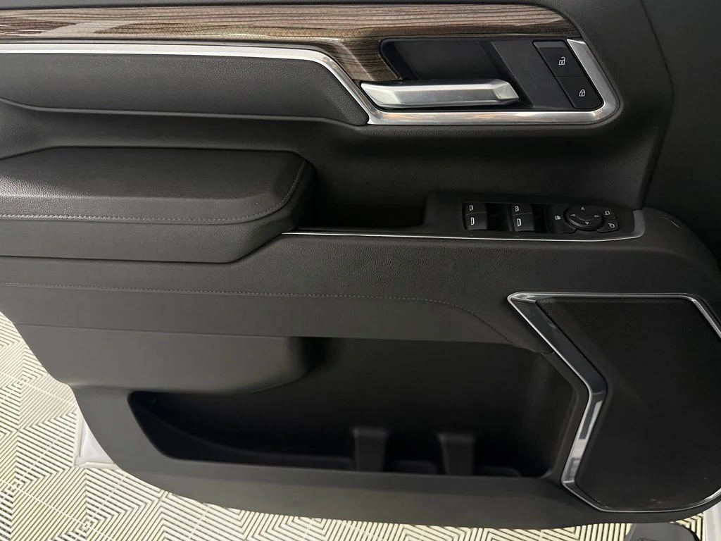 2025 Chevrolet Silverado 2500HD LT - Photo 24