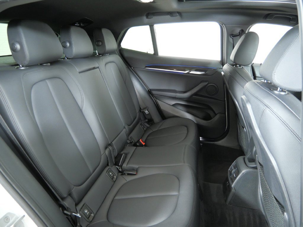 Used 2018 Mineral White Metallic BMW xDrive28i image 27