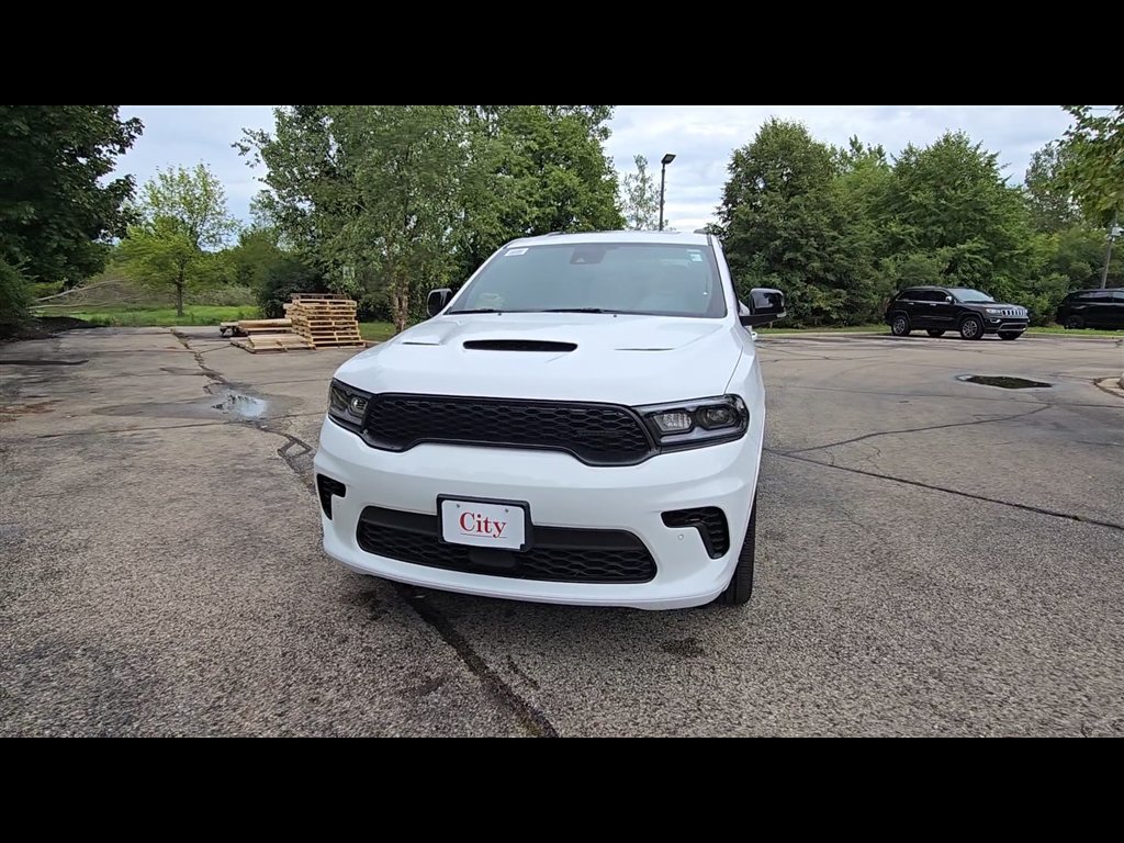 New 2027 White Knuckle Clear-Coat Exterior Paint Dodge GT HEMI image 4