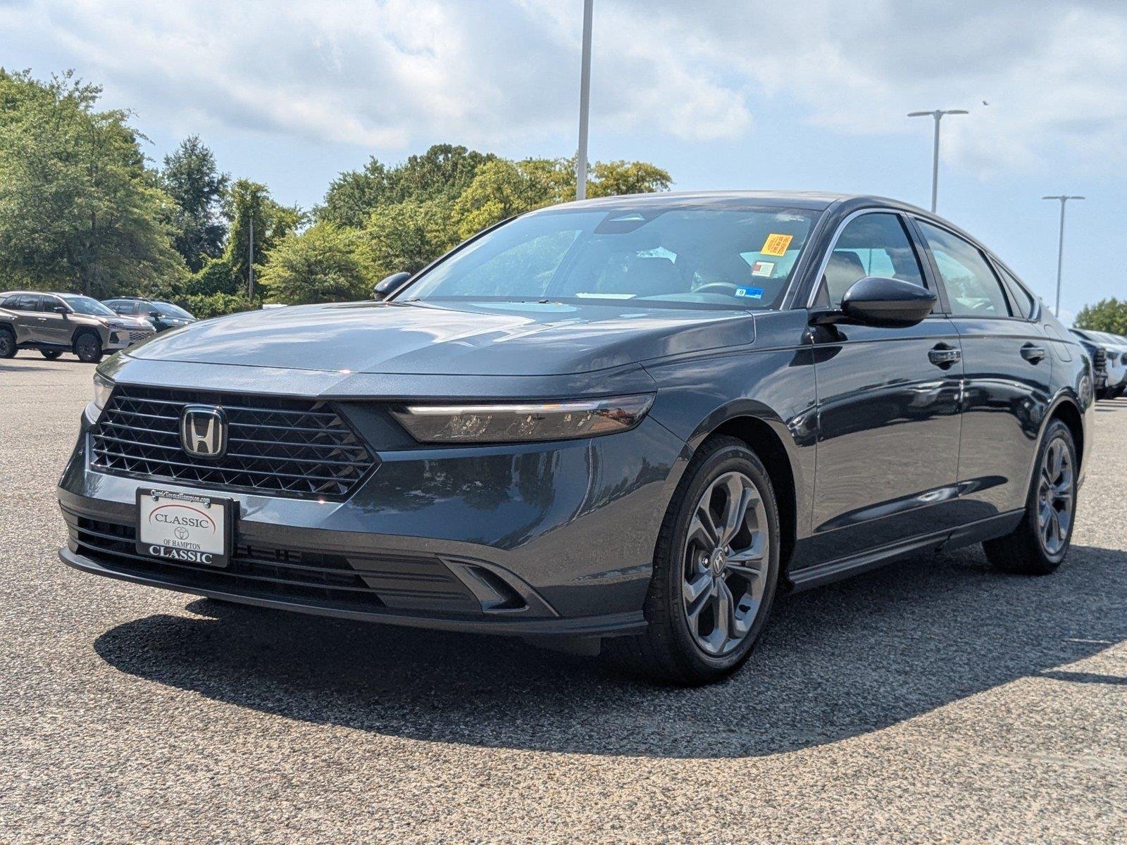 Used 2024 Meteorite Gray Metallic Honda EX image 7