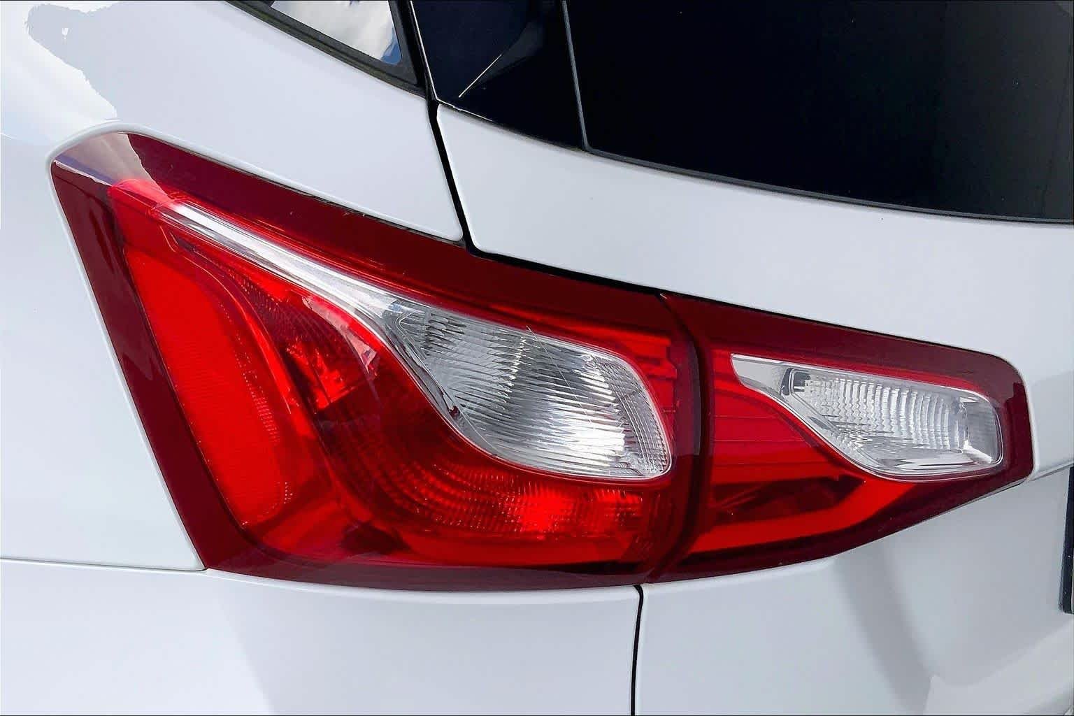 Used 2020 Summit White Chevrolet LT image 28
