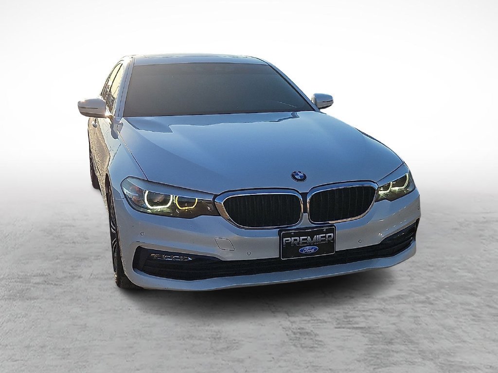 Used 2018 White BMW 540i xDrive image 2