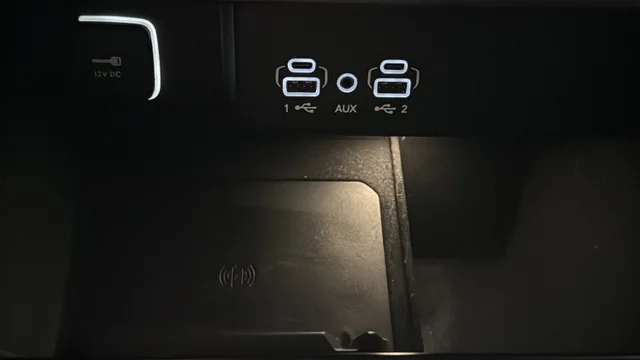 Used 2024 Diamond Black Jeep Base image 30