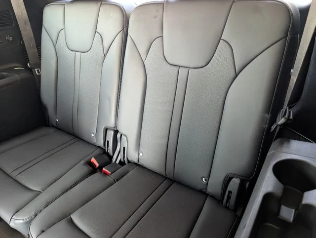Used 2023 Snow White Pearl Kia EX image 10