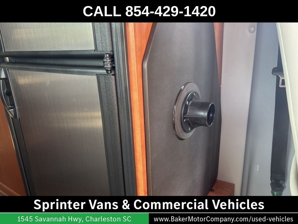 Used 2016 Gray Mercedes-Benz Road Trek image 62