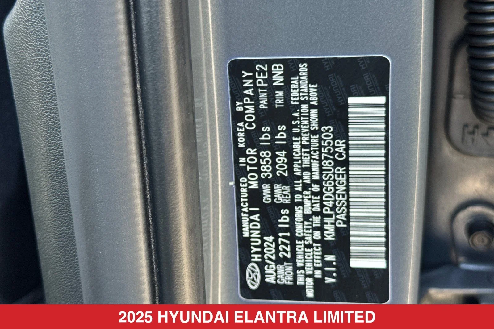 Used 2025 Gray Hyundai Limited image 29