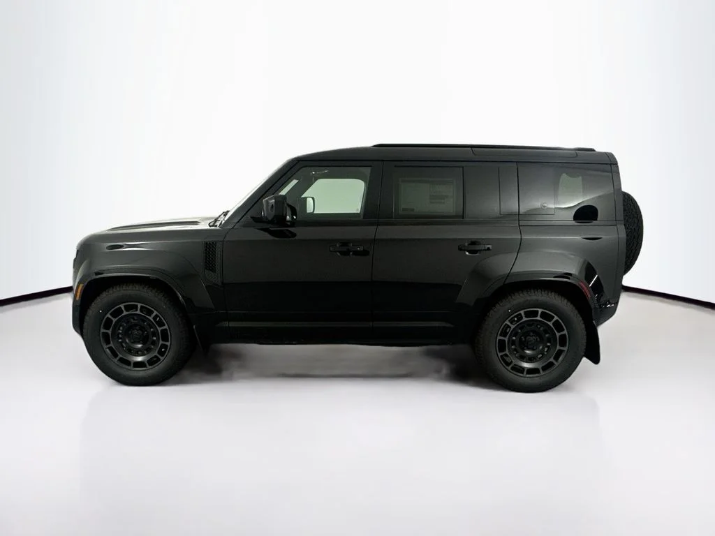 New 2026 Narvik Black Land Rover OCTA Black image 7