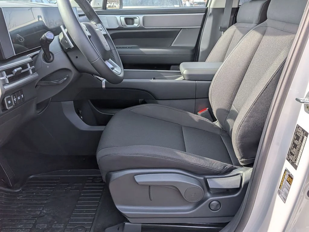 Used 2026 White Hyundai SE image 10