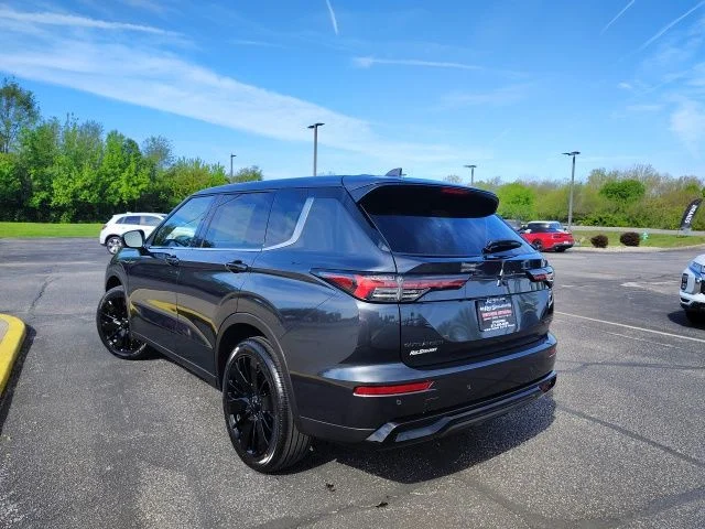 New 2026 Gray Mitsubishi SE image 4
