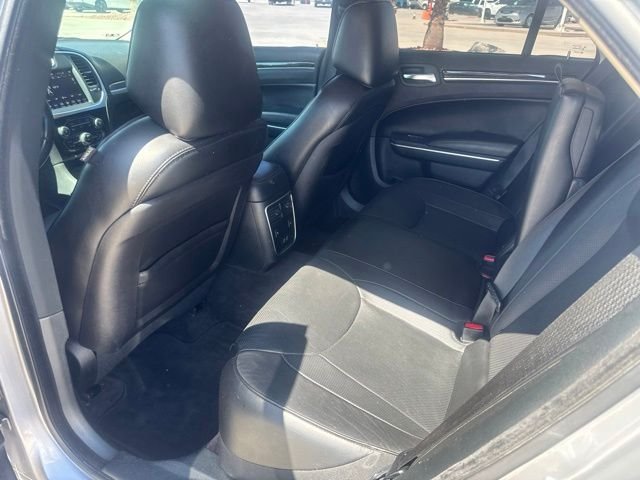 2018 Chrysler 300 Limited - Photo 8