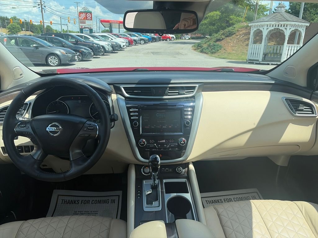 Used 2020 Cayenne Red Metallic Nissan Platinum image 13
