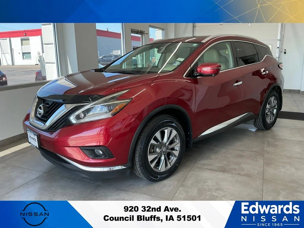 Used 2018 Red Nissan SL image 5