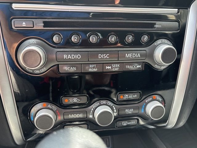 Used 2019 Gray Nissan SV image 10