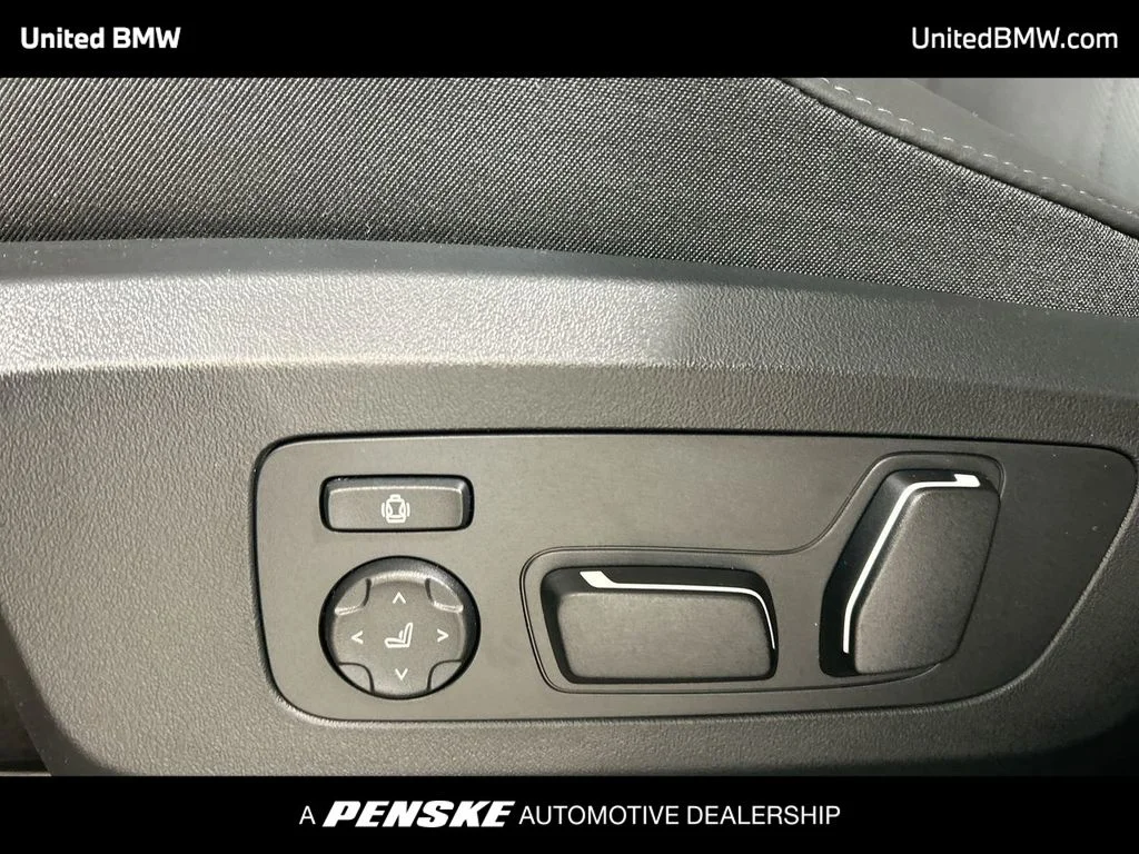 2026 BMW X3 30 - Photo 12