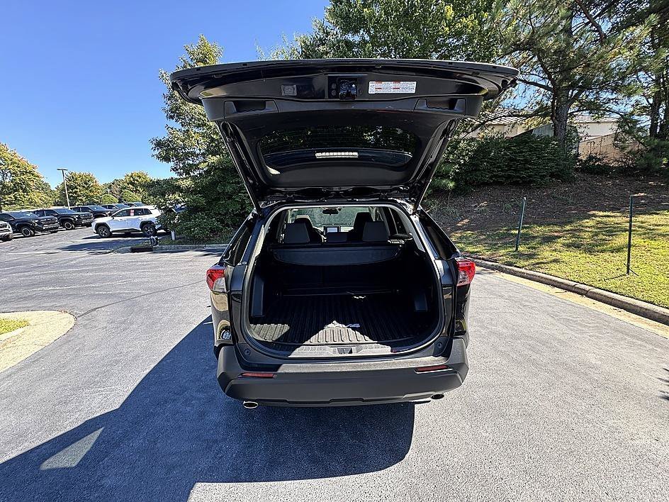 Used 2020 Midnight Black Metallic Toyota XLE image 26