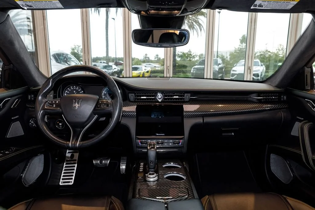 Used 2022 Nero Tempesta Maserati Trofeo image 20