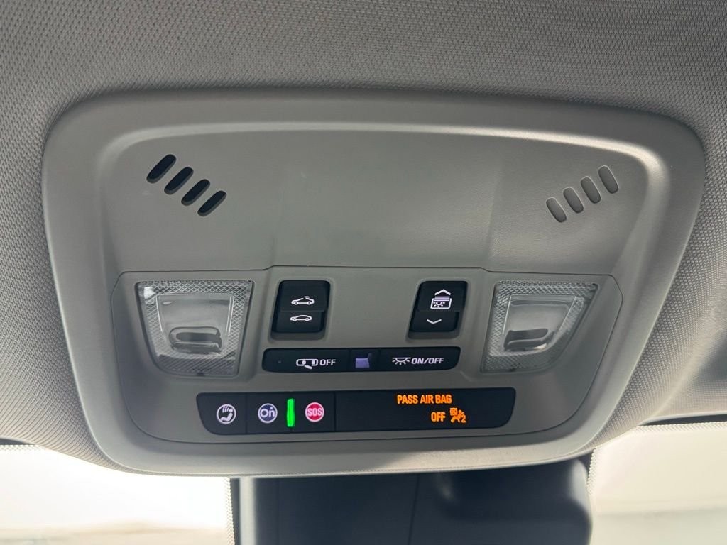 Used 2024 Summit White Chevrolet LT image 28