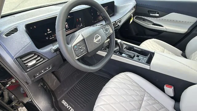2026 Nissan Sentra SL - Photo 10
