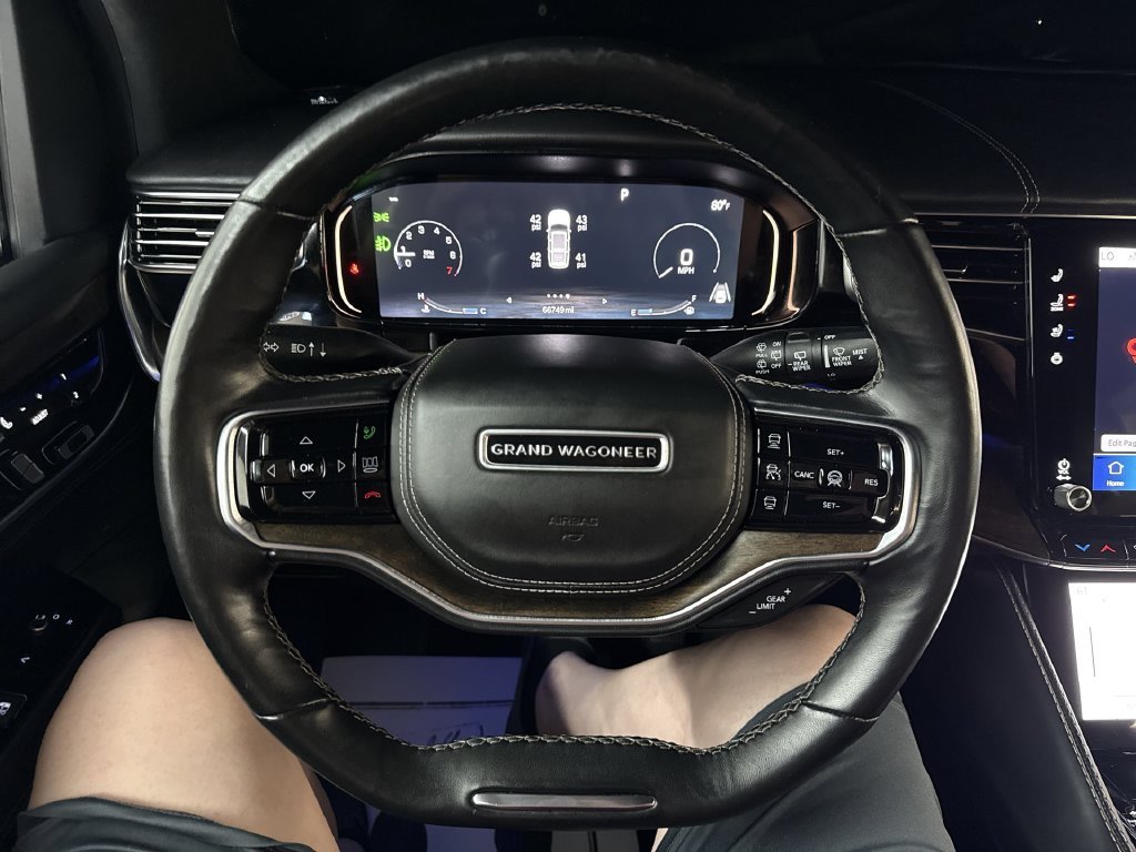 Used 2022 Velvet Jeep Series II image 22