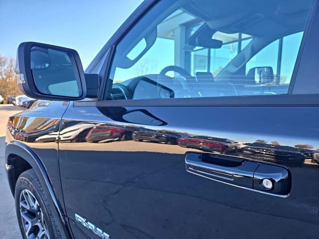 2026 RAM 1500 Laramie - Photo 34