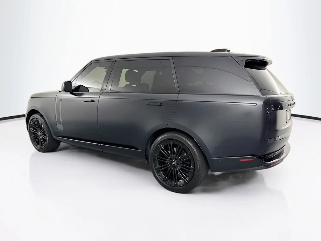 Used 2023 Black Land Rover SE image 7